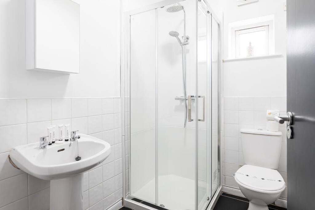 Top Floor, City Centre, Parking Белфаст Екстериор снимка